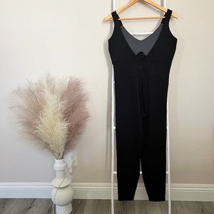 H&M Black V Neck Jumpsuit Size L